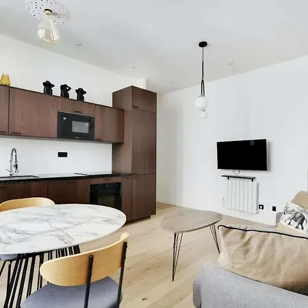 Ruby Haven Apartment
